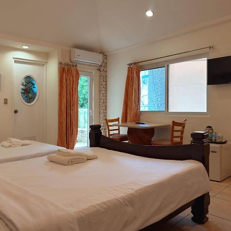 Sunset Beach Resort Moalboal Exterior photo