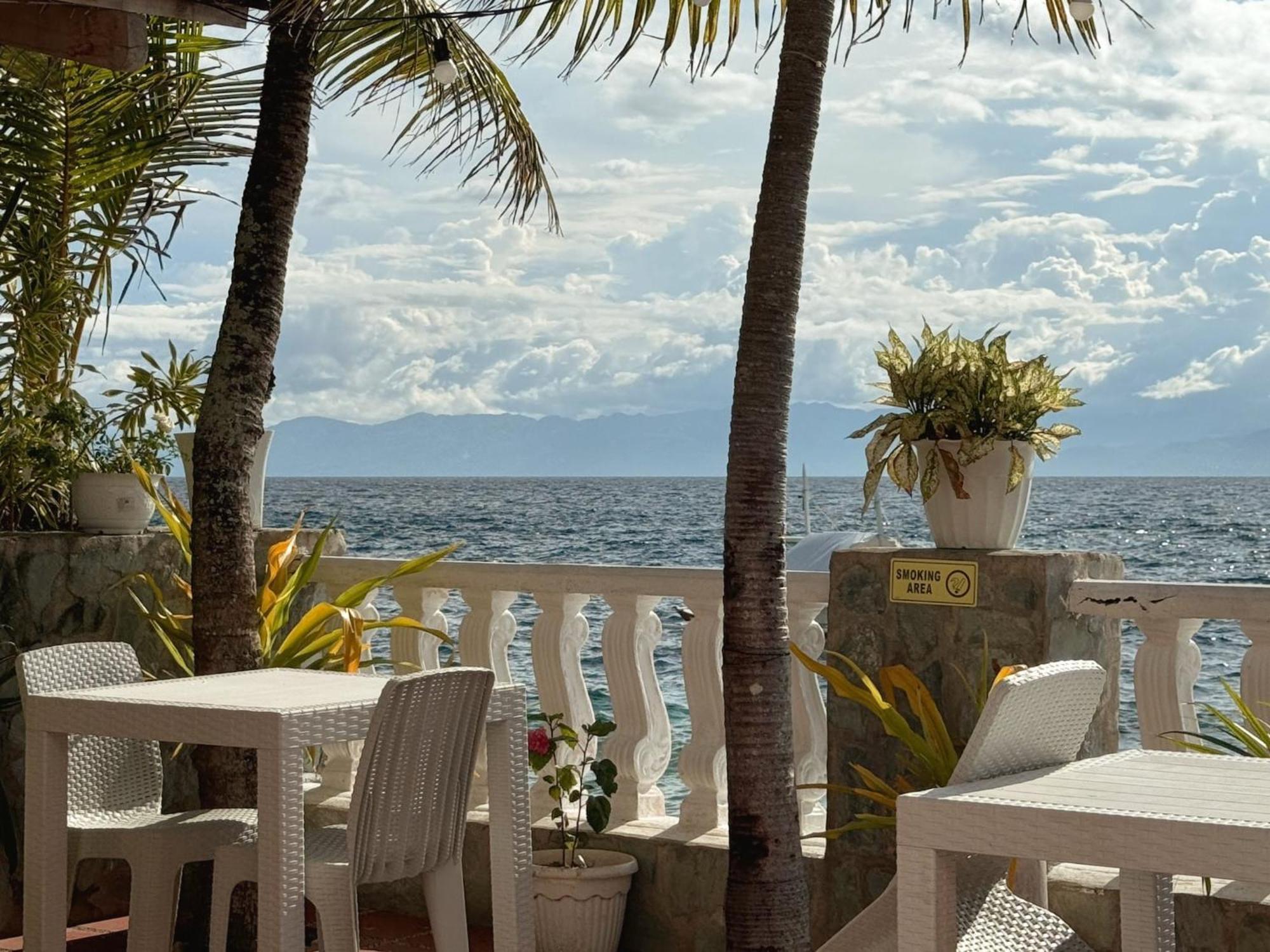 Sunset Beach Resort Moalboal Exterior photo