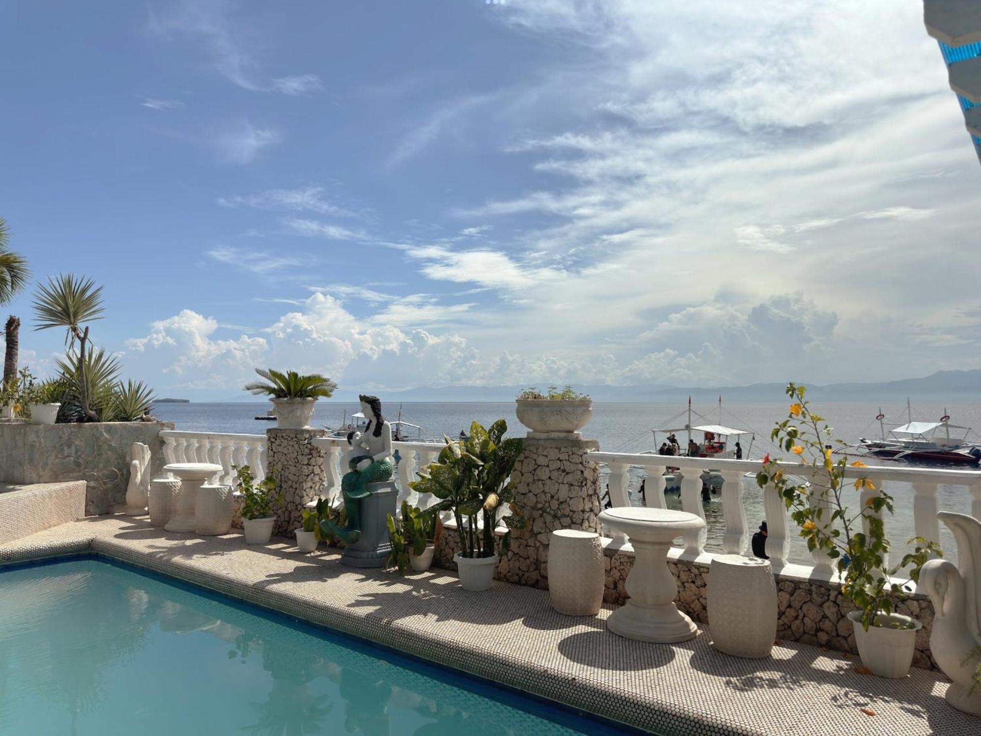 Sunset Beach Resort Moalboal Exterior photo