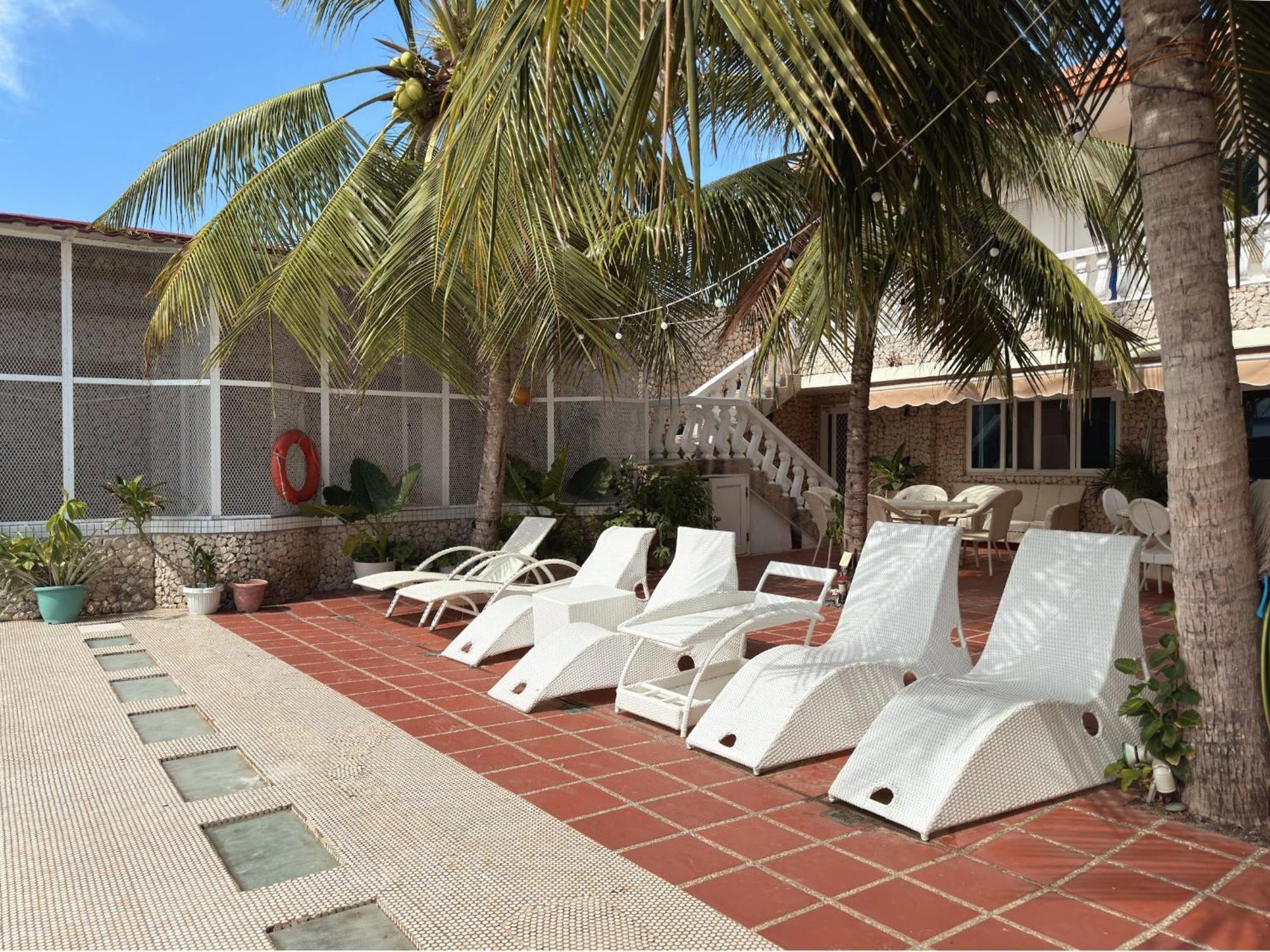 Sunset Beach Resort Moalboal Exterior photo