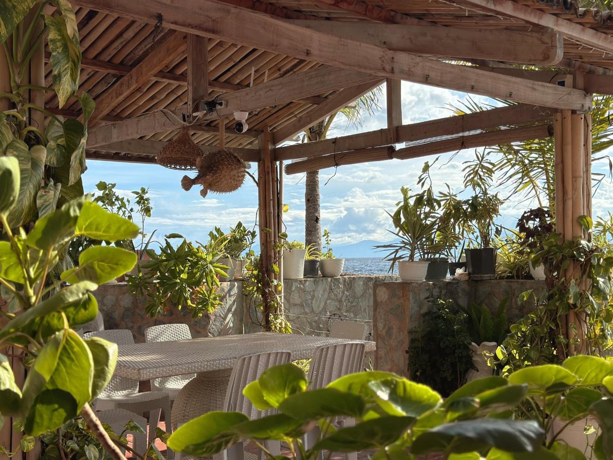 Sunset Beach Resort Moalboal Exterior photo