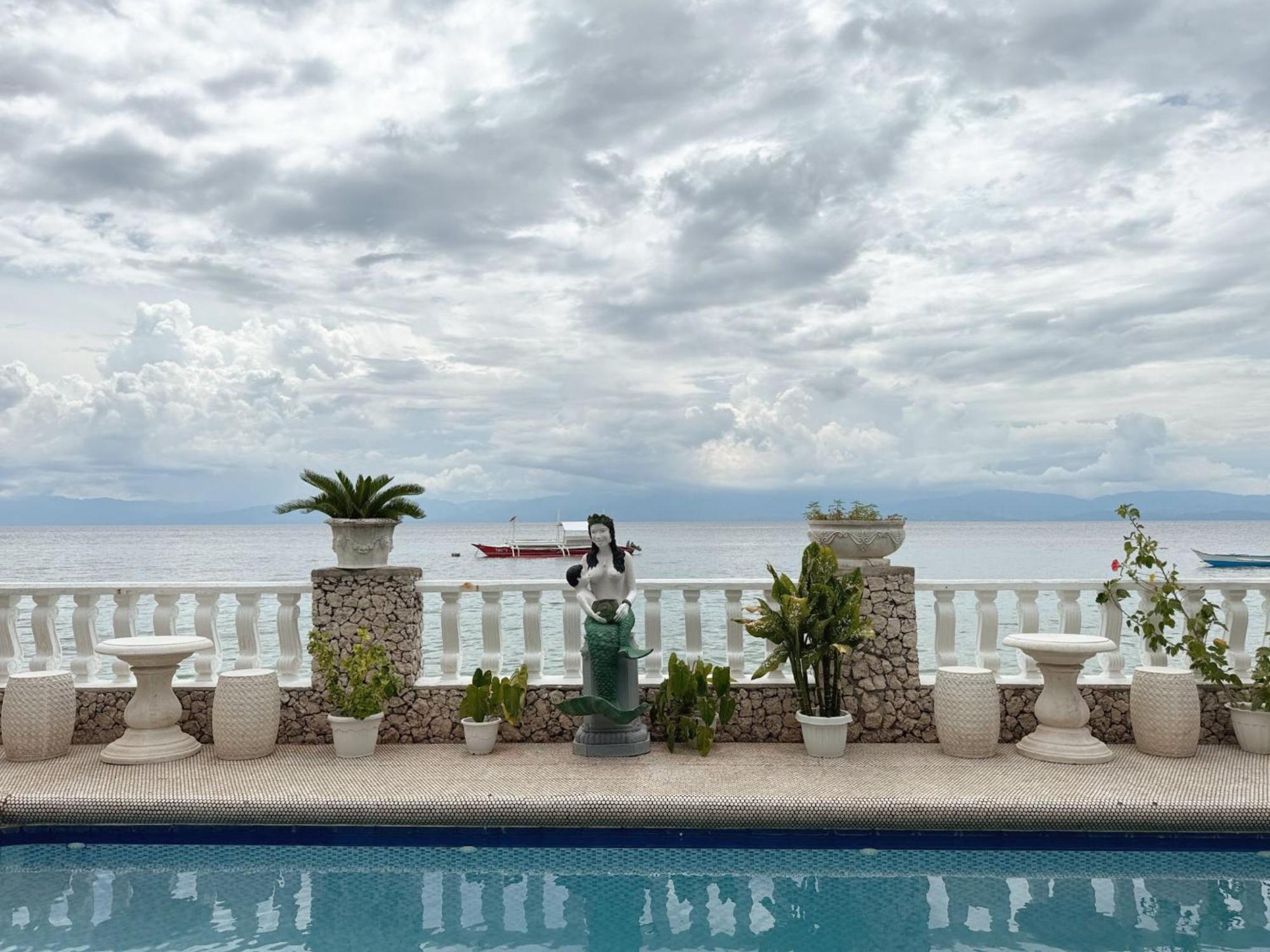 Sunset Beach Resort Moalboal Exterior photo