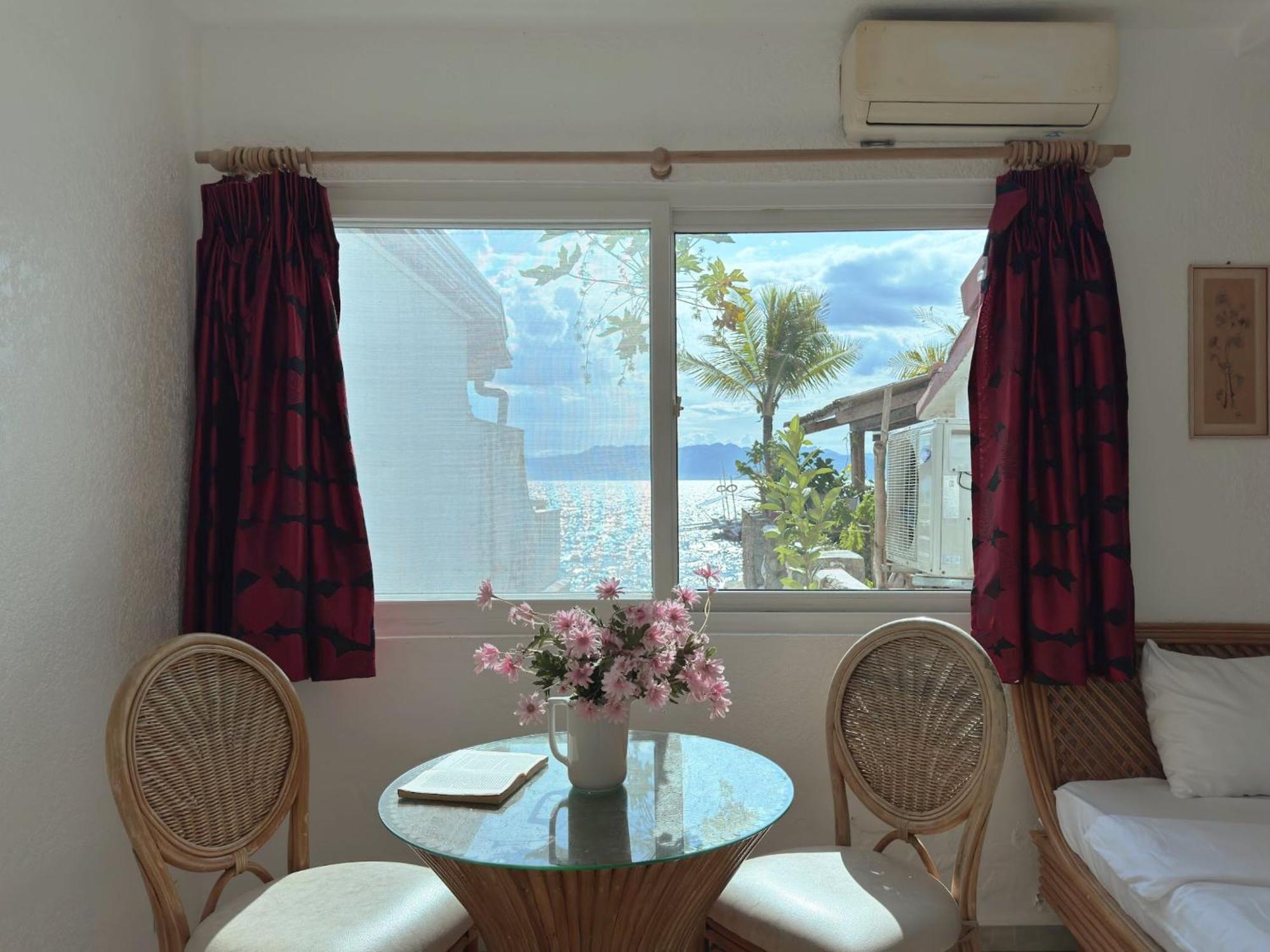 Sunset Beach Resort Moalboal Exterior photo