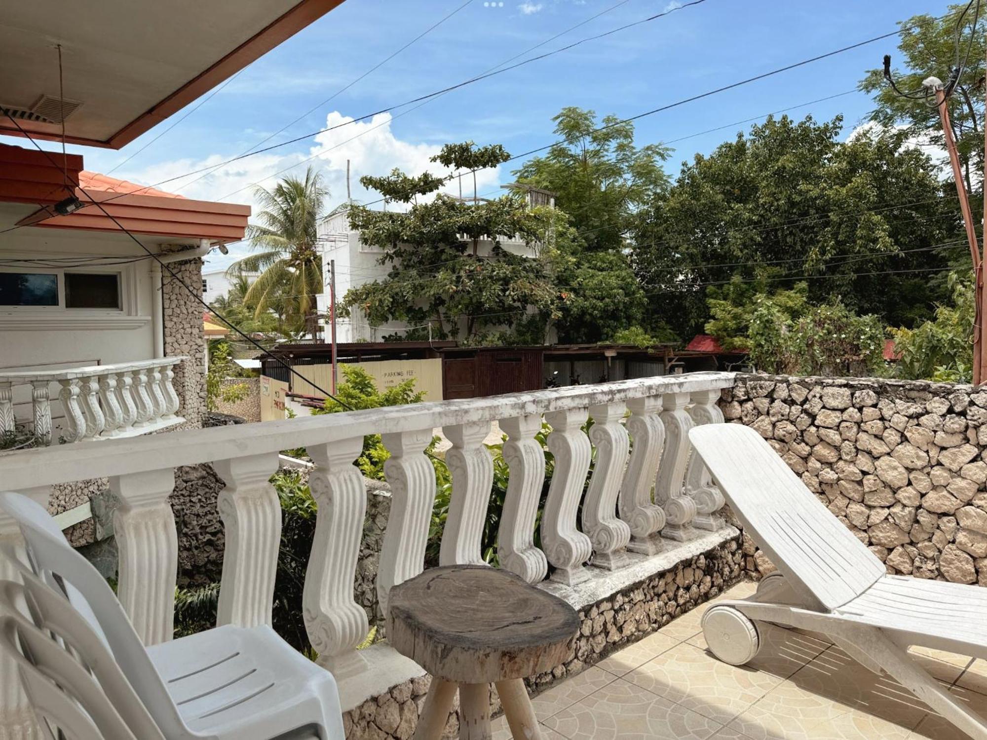 Sunset Beach Resort Moalboal Exterior photo